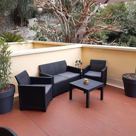 Le Garavan, Superbe Studio Vue Mer Et Vieux Menton Dış mekan fotoğraf